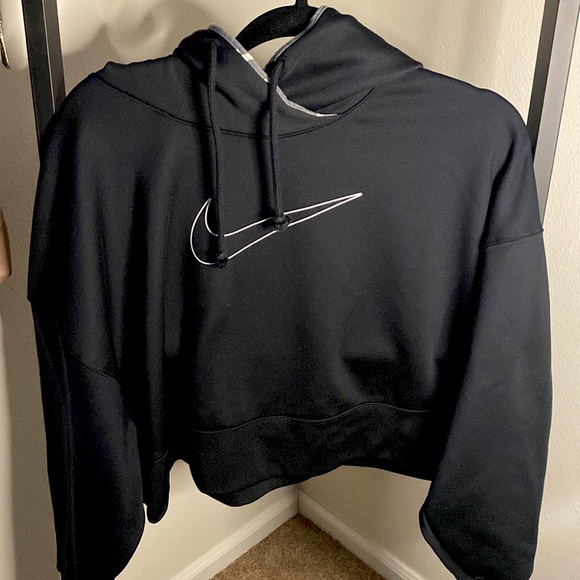 Nike Therma Crop Hoodie - Picture 1 of 2